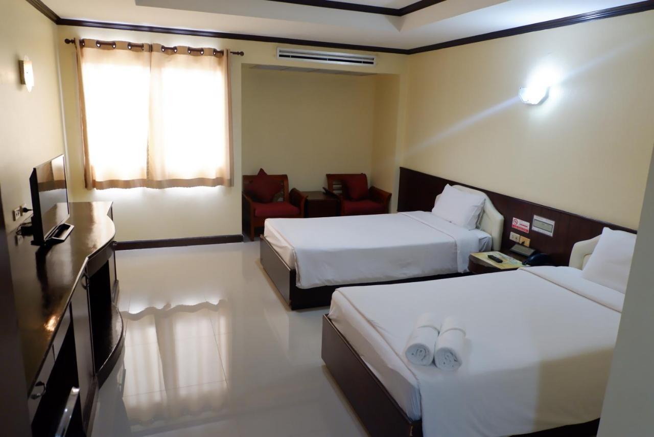 Auychai Grand Hotel Lang Suan المظهر الخارجي الصورة