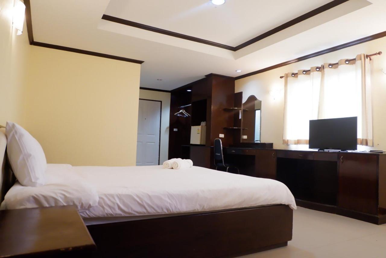 Auychai Grand Hotel Lang Suan المظهر الخارجي الصورة