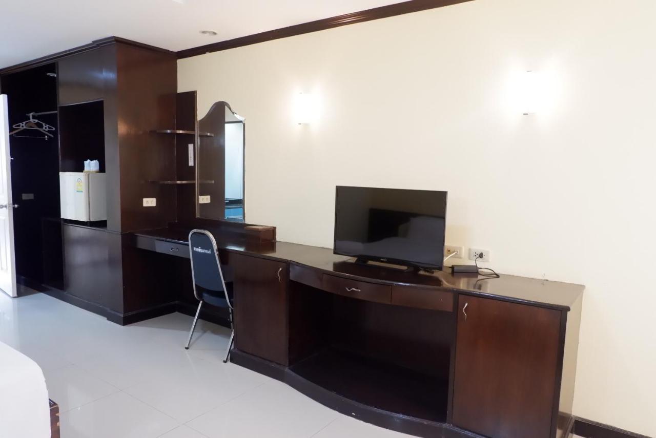 Auychai Grand Hotel Lang Suan المظهر الخارجي الصورة